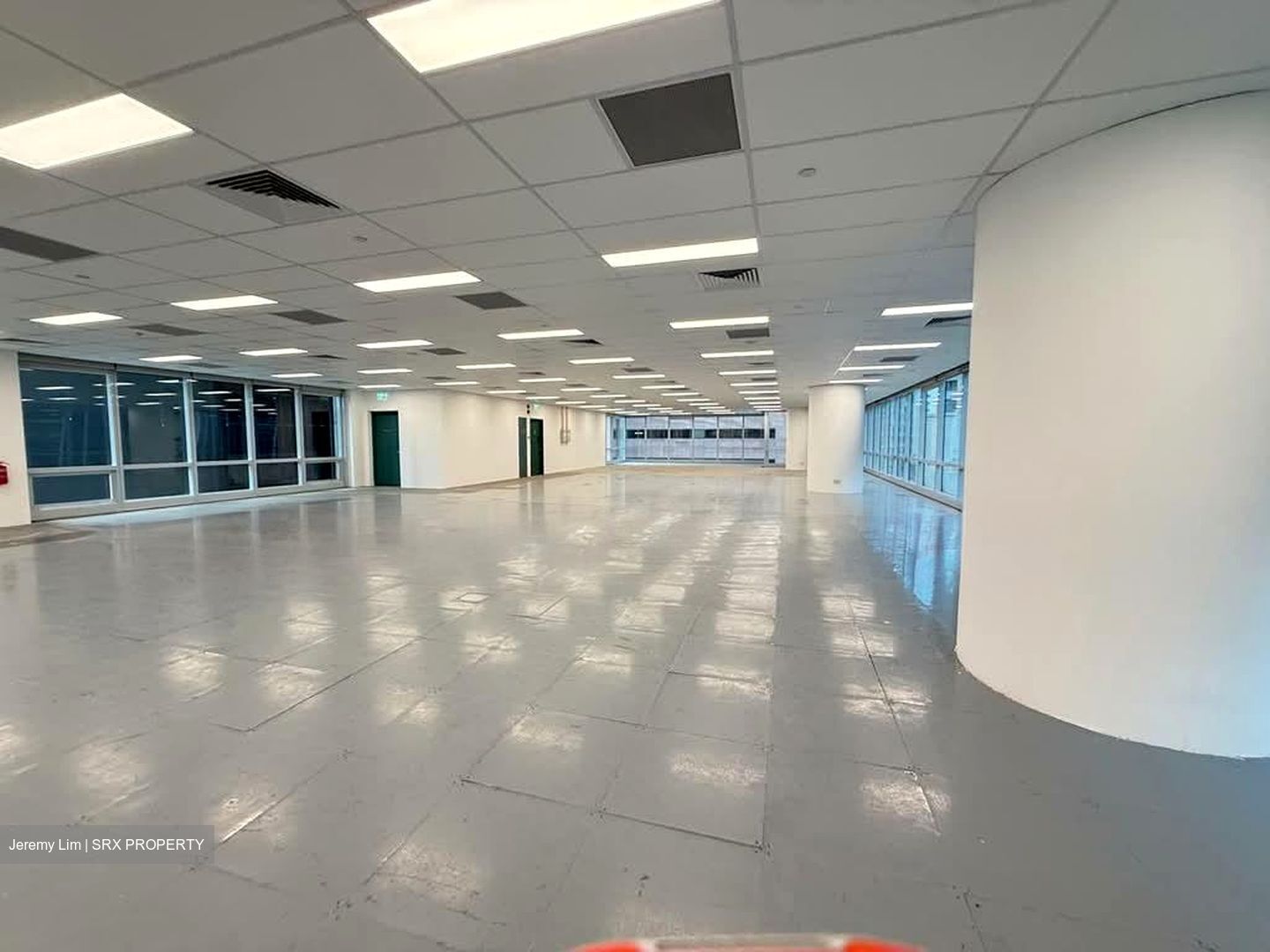 Bank Of Singapore Centre (D1), Office #554792771